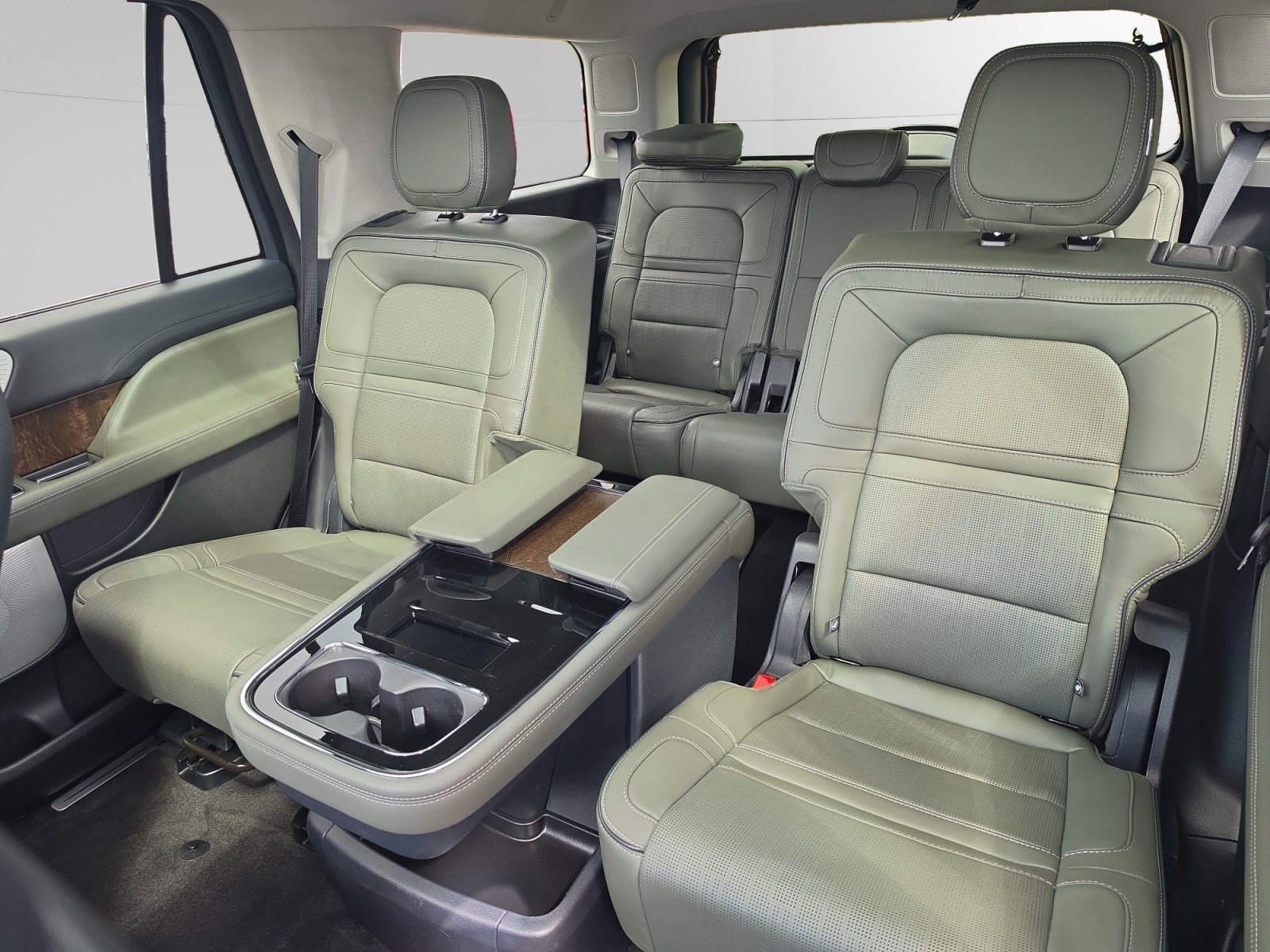 Certified 2022 Lincoln Navigator Black Label AWD/4WD image 13