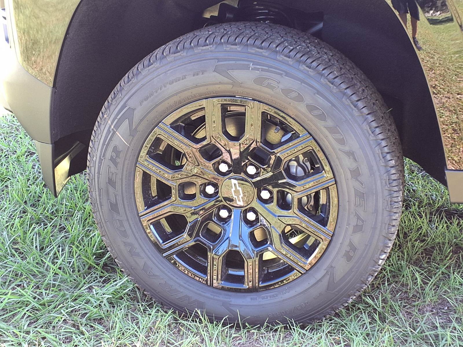 New 2026 Chevrolet Colorado W/T w/ WT Custom Package RWD image 23