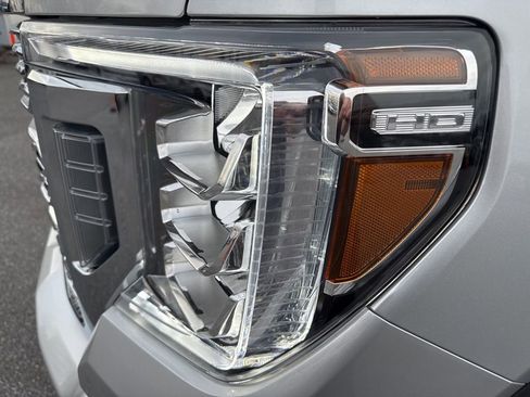 Used 2023 GMC Sierra 3500 Denali w/ Denali Ultimate Package image 40