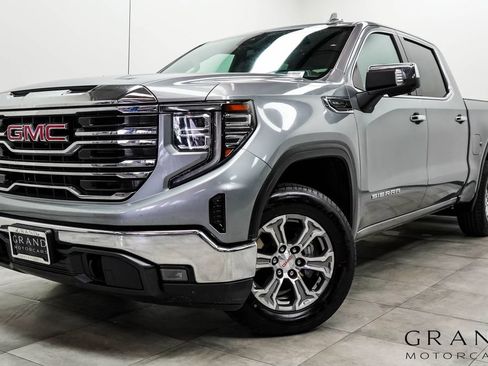 Used 2025 GMC Sierra 1500 SLT AWD/4WD image 1