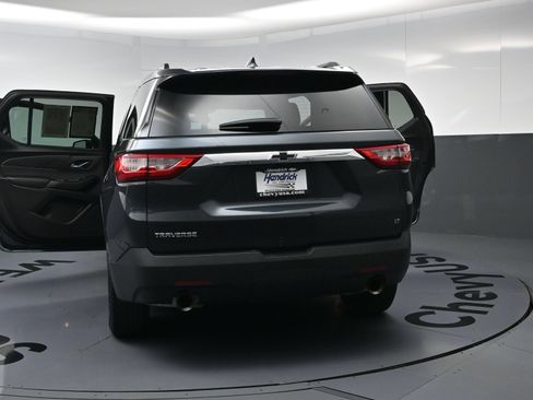 Used 2019 Chevrolet Traverse LT FWD image 27