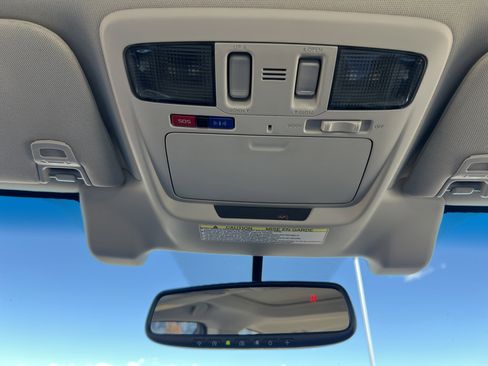 Used 2016 Subaru Legacy 2.5i Limited image 32