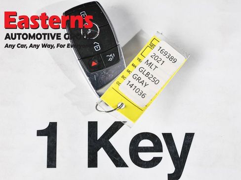 Used 2021 Mercedes-Benz GLB 250 4MATIC w/ Premium Package image 25