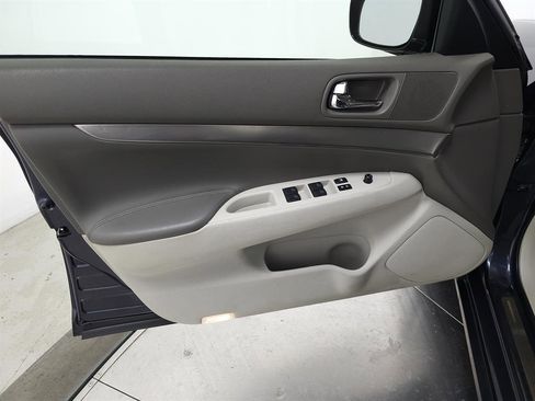 Used 2011 INFINITI G25 x w/ Moonroof Pkg image 10