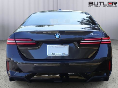 New 2026 BMW 530i w/ M Sport Package RWD image 5