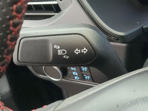 Used 2025 Ford Escape ST-Line image 29