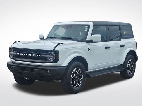 New 2026 Ford Bronco Outer Banks AWD/4WD image 2