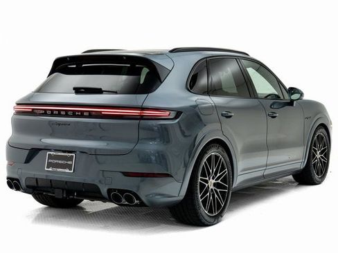 New 2026 Porsche Cayenne E-Hybrid image 37
