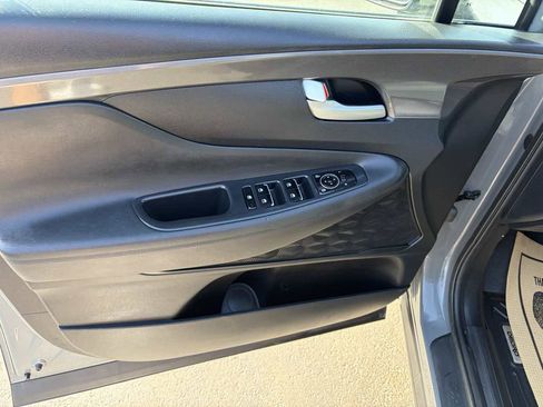 Used 2021 Hyundai Santa Fe SE image 16