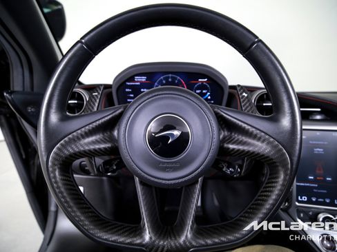 Used 2022 McLaren 765LT image 15