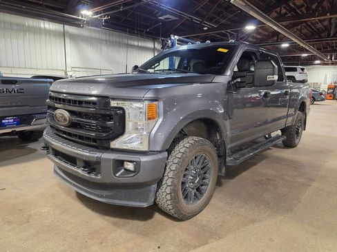 Used 2022 Ford F250 XLT w/ Black Appearance Package AWD/4WD image 1