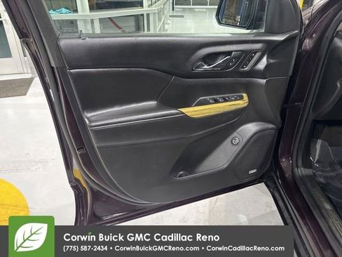 Used 2017 GMC Acadia Denali w/ Technology Package FWD image 18