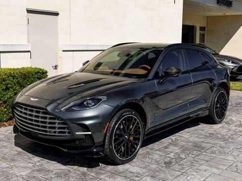 Used 2023 Aston Martin DBX 707 image 35