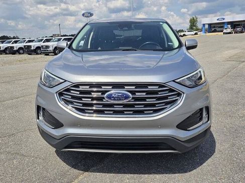 Certified 2024 Ford Edge Titanium AWD/4WD image 2