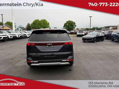 Used 2022 Kia Carnival LX FWD image 37