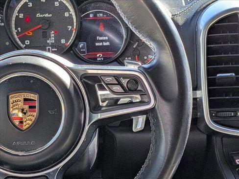 Used 2017 Porsche Cayenne Turbo image 21