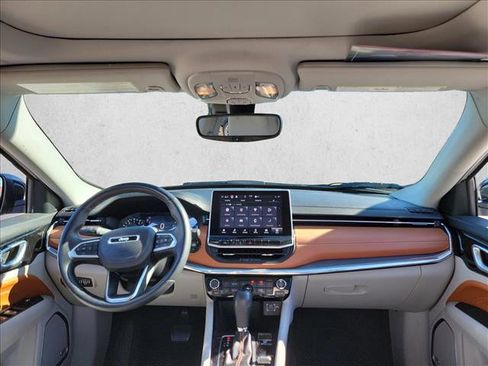 Used 2022 Jeep Compass Limited w/ Sun and Sound Group image 17