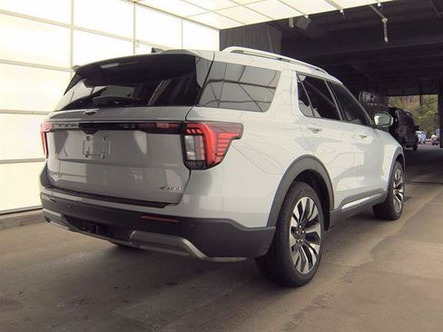 Used 2026 Ford Explorer Platinum w/ LUX Leather Package AWD/4WD image 3