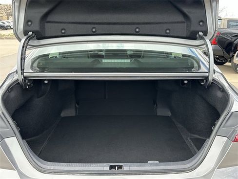 Used 2025 Toyota Camry SE image 29