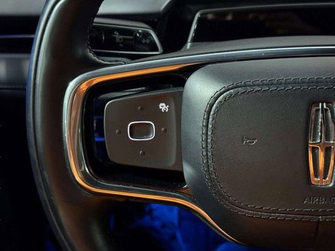 Certified 2024 Lincoln Nautilus Reserve w/ Jet Appearance Package (87T) image 11