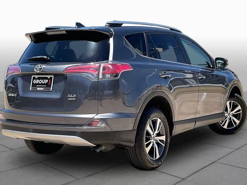 Used 2018 Toyota RAV4 XLE AWD/4WD image 13