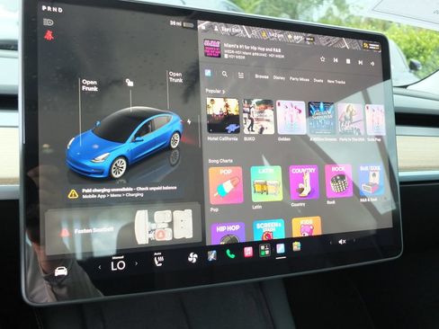 Used 2023 Tesla Model 3 Long Range AWD/4WD image 33