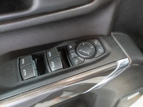 Used 2022 GMC Sierra 2500 AT4 w/ AT4 Preferred Package image 17