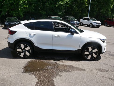 Certified 2023 Volvo C40 P8 Recharge Ultimate w/ Protection Package Premier AWD/4WD image 8