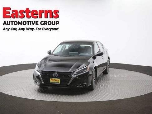 Used 2023 Nissan Altima 2.5 SV w/ SV Premium Package AWD/4WD image 55