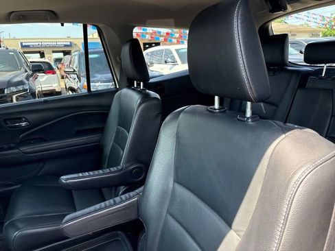 Used 2021 Honda Pilot Touring image 23