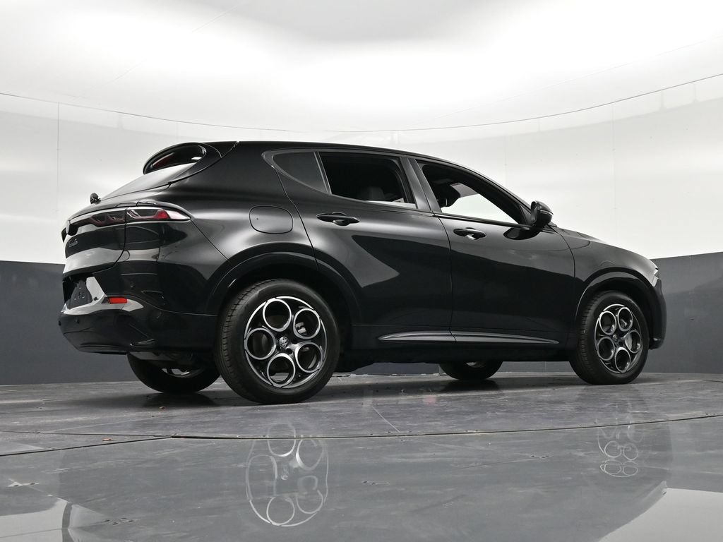 Used 2025 Alfa Romeo Tonale AWD/4WD image 34
