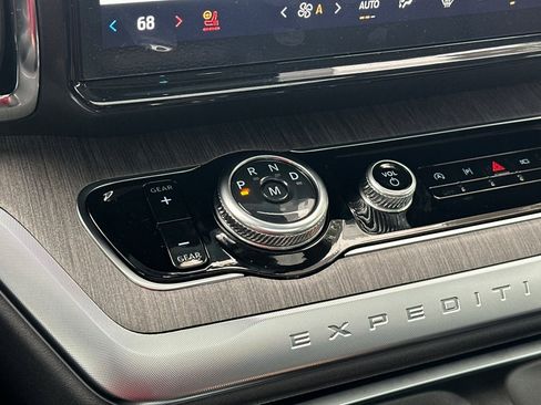 New 2025 Ford Expedition Max Platinum w/ Platinum Ultimate Package image 23