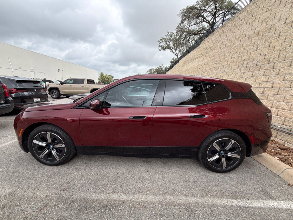 Certified 2024 BMW iX xDrive50 w/ Sport Package AWD/4WD image 2