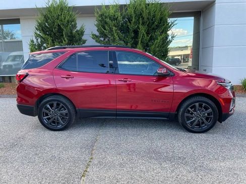Used 2022 Chevrolet Equinox RS w/ RS Leather Package AWD/4WD image 5