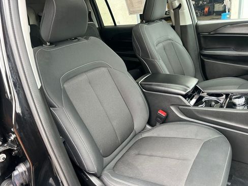 Used 2023 Jeep Grand Cherokee L Laredo AWD/4WD image 33