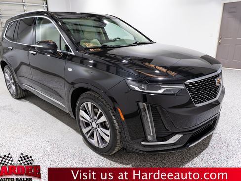 Used 2020 Cadillac XT6 Premium Luxury w/ LPO, Floor Liner Package AWD/4WD image 6