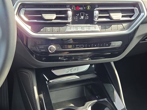 Used 2023 BMW X4 xDrive30i w/ Premium Package image 20
