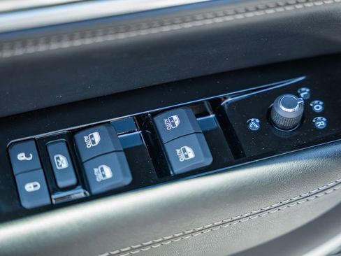 New 2026 Jeep Grand Wagoneer Limited AWD/4WD image 37