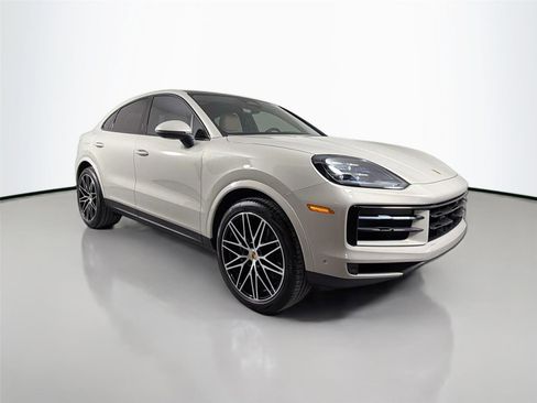 Certified 2026 Porsche Cayenne Coupe AWD/4WD image 9