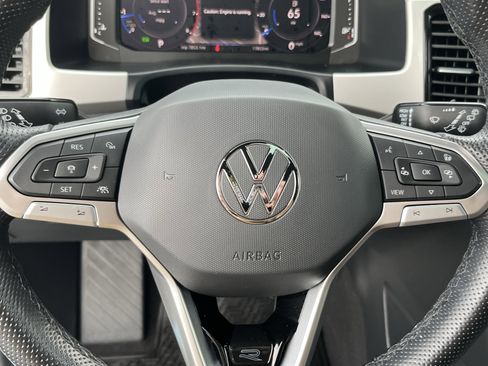 Used 2023 Volkswagen Atlas Cross Sport SEL Premium R-Line image 21