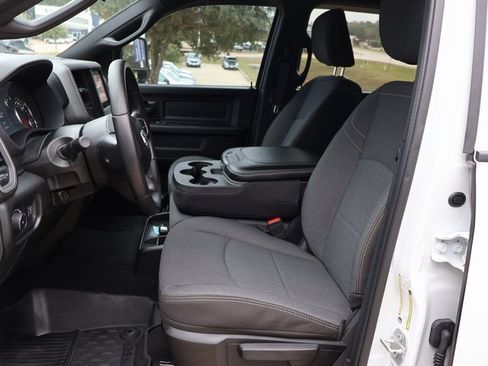 Used 2024 RAM 2500 Tradesman w/ Chrome Appearance Group image 11