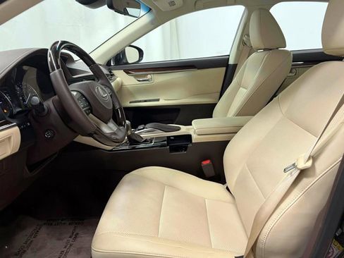 Used 2017 Lexus ES 350 w/ Navigation System Package image 16