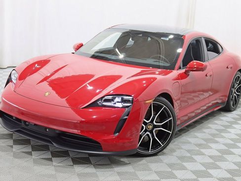 Used 2023 Porsche Taycan 4S w/ Premium Package image 5