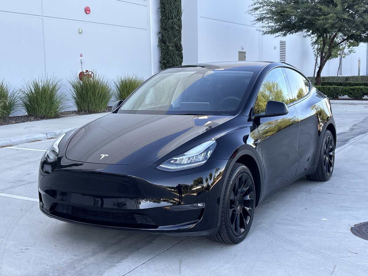 Used 2021 Tesla Model Y Long Range AWD/4WD image 7