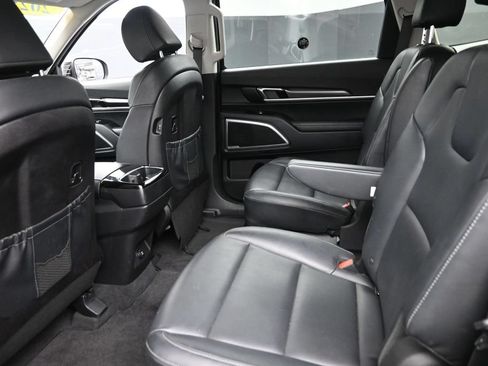 Used 2025 Kia Telluride S AWD/4WD image 12