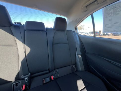 Used 2025 Toyota Corolla LE image 37