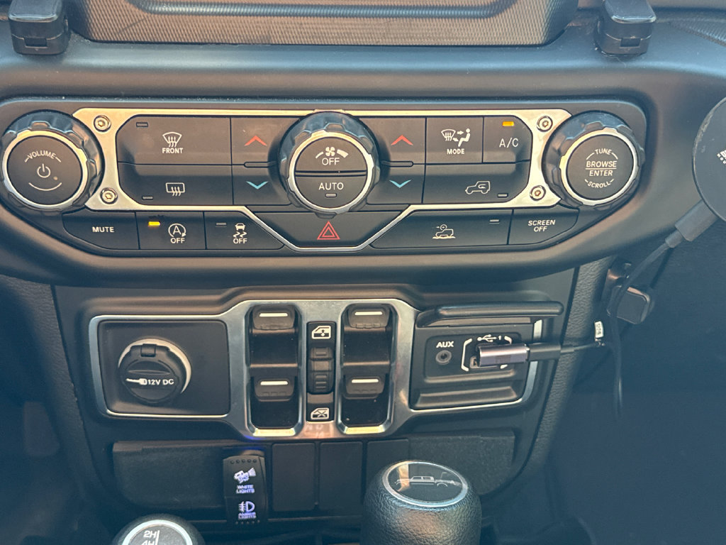 Used 2021 Jeep Gladiator Sport AWD/4WD image 24
