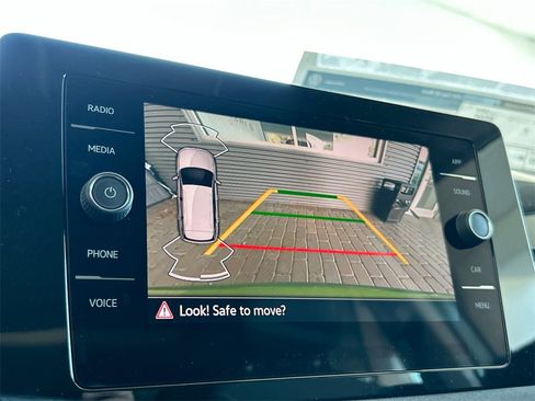 New 2026 Volkswagen Taos SE image 28