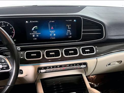 Used 2023 Mercedes-Benz GLS 450 4MATIC image 6