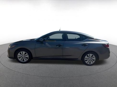 Used 2025 Nissan Sentra S FWD image 9